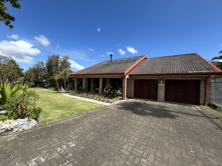 4 Bedroom Property for Sale in Boskloof Eastern Cape